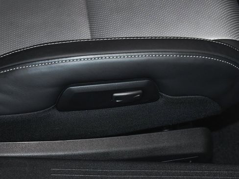 Used 2018 Mercedes-Benz AMG GT Roadster image 60