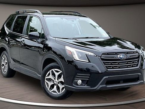 Used 2022 Subaru Forester Premium AWD/4WD image 10