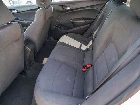 Used 2019 Chevrolet Cruze LS FWD image 17