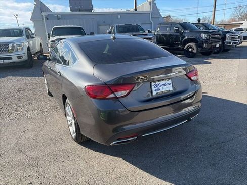 Used 2017 Chrysler 200 Limited Platinum w/ Comfort & Convenience Group image 2