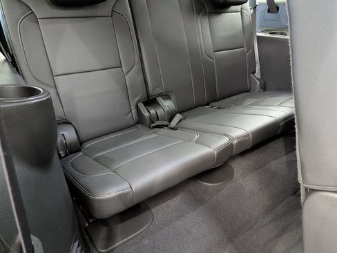 Used 2019 Chevrolet Suburban LT AWD/4WD image 33