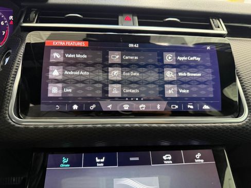 Used 2020 Land Rover Range Rover Velar R-Dynamic S AWD/4WD image 39