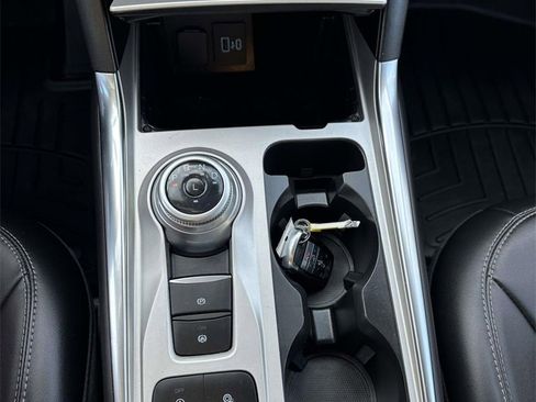 Used 2023 Ford Explorer XLT w/ Equipment Group 202A image 18