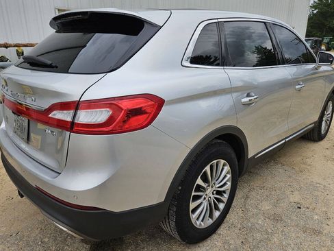 Used 2016 Lincoln MKX Select AWD/4WD image 3