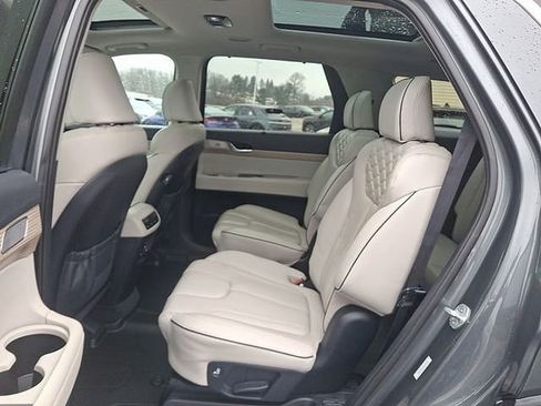 Used 2022 Hyundai Palisade Limited AWD/4WD image 10