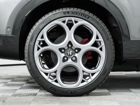 New 2024 Alfa Romeo Tonale Veloce w/ Active Assist Package image 10