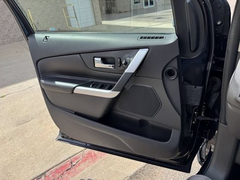 Used 2013 Ford Edge SE FWD image 12