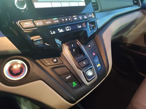 Used 2018 Honda Odyssey EX-L image 11