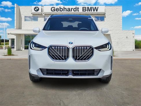 New 2025 BMW X3 xDrive30i w/ Convenience Package image 2