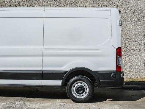 Used 2020 Ford Transit 250 Medium Roof image 17