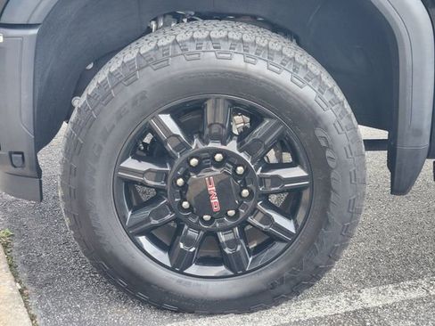 Used 2024 GMC Sierra 2500 AT4 w/ AT4 Premium Plus Package image 8