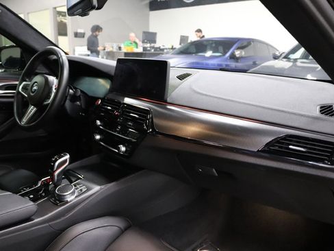 Used 2021 BMW M5 w/ Executive Package image 25