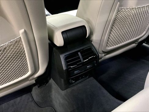 Certified 2025 Audi Q3 2.0T Premium w/ Convenience Package image 36