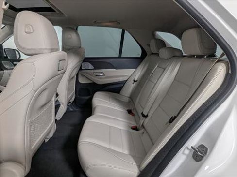 Used 2020 Mercedes-Benz GLE 350 4MATIC w/ Premium Package image 18