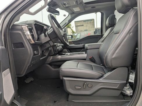 New 2025 Ford F250 Lariat w/ Lariat Ultimate Package image 13