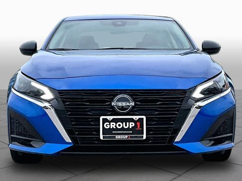 Used 2025 Nissan Altima 2.5 SV FWD image 4
