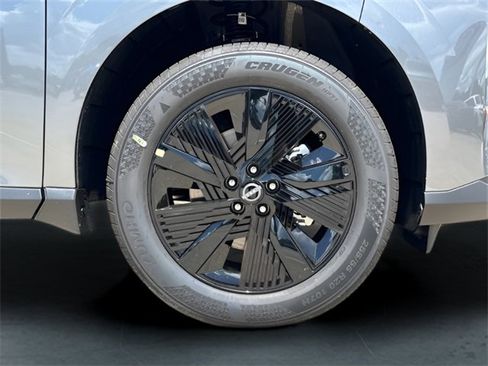 New 2025 Nissan Murano SV image 3