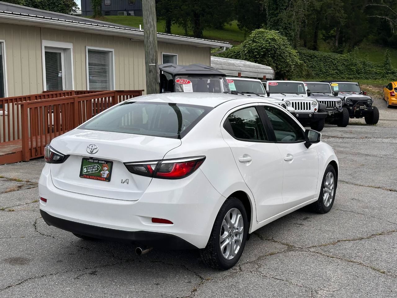Used 2017 Toyota Yaris iA FWD image 5