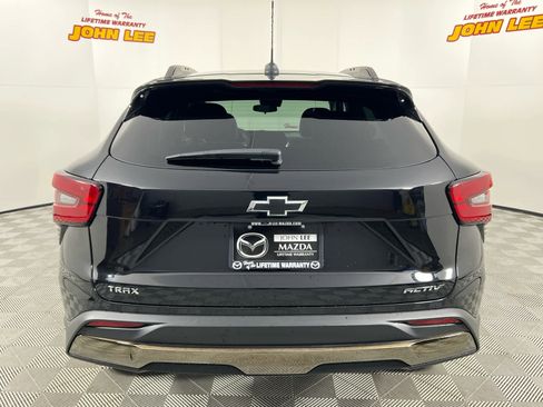 Used 2024 Chevrolet Trax ACTIV image 4