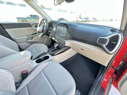 Used 2020 Kia Soul S image 27