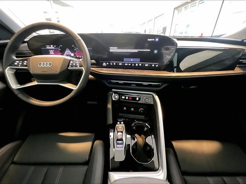 Used 2025 Audi Q5 Premium Plus image 16