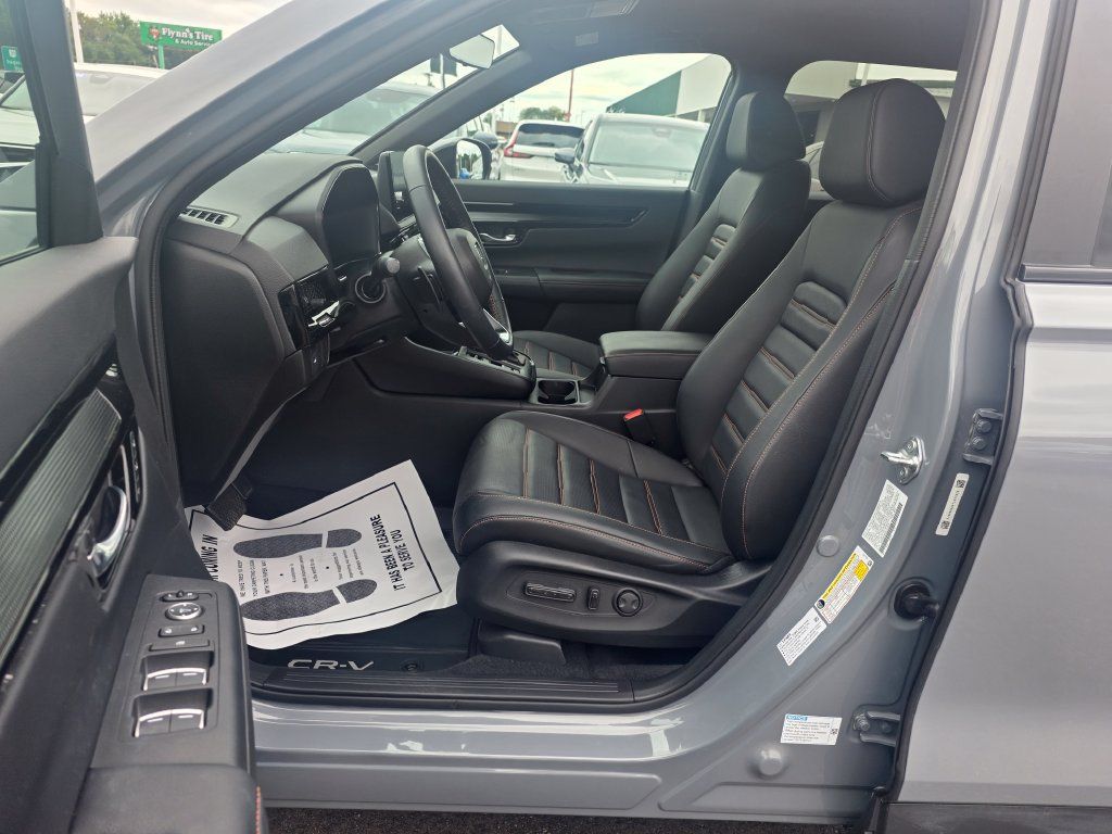 Certified 2026 Honda CR-V Sport Touring image 9