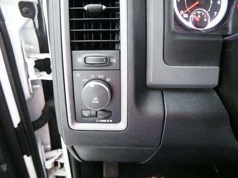 Used 2016 RAM 1500 Express AWD/4WD image 26