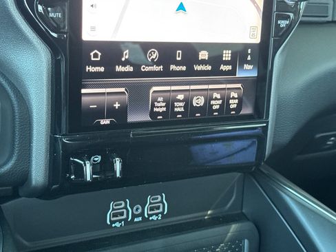 New 2026 RAM 3500 Laramie AWD/4WD image 19