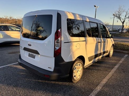 Used 2016 Ford Transit Connect XL image 3
