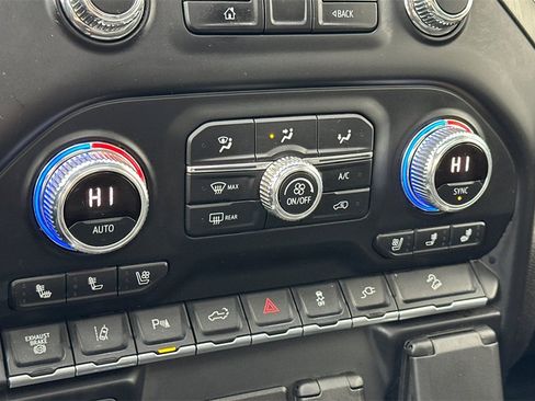 Used 2022 GMC Sierra 3500 Denali image 21