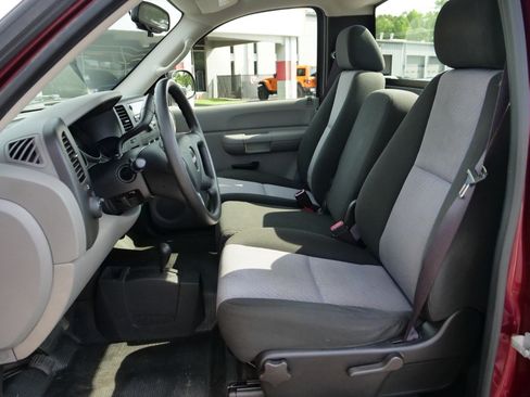 Used 2009 GMC Sierra 1500 W/T AWD/4WD image 3