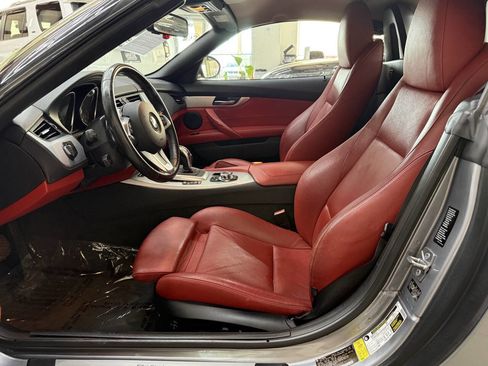 Used 2009 BMW Z4 sDrive35i RWD image 10