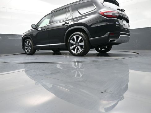 Certified 2024 Honda Pilot Touring image 34