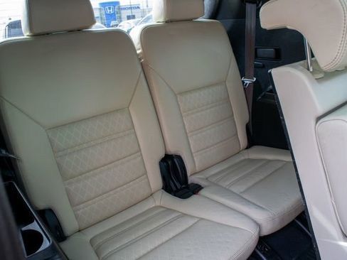 Used 2018 Kia Sorento SX image 22