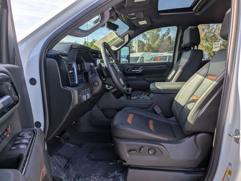 Used 2026 GMC Sierra 1500 AT4 w/ AT4 Premium Package AWD/4WD image 15