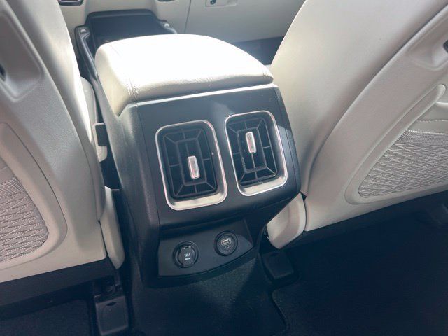 Used 2023 Kia Sorento EX AWD/4WD image 21