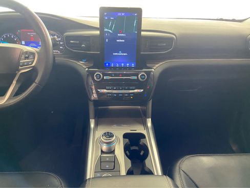 Used 2023 Ford Explorer Limited w/ Limited Technology Package image 21