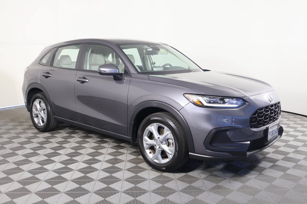 Used 2025 Honda HR-V LX image 2