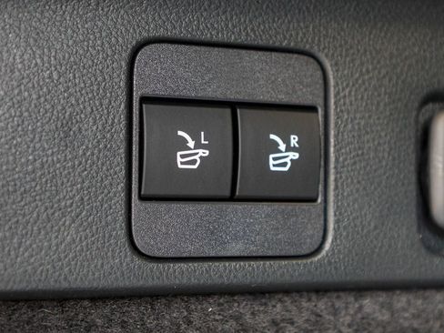 Used 2023 Lexus RX 350 Premium w/ Accessory Package AWD/4WD image 39