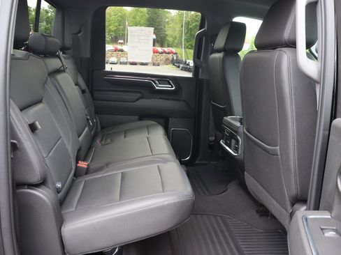 Used 2024 Chevrolet Silverado 2500 LTZ w/ LTZ Convenience Package AWD/4WD image 16