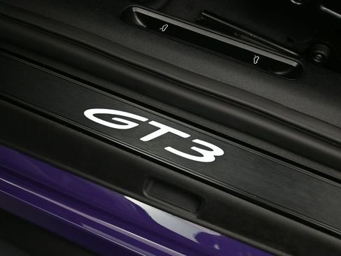 Certified 2022 Porsche 911 GT3 RWD image 25