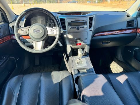 Used 2010 Subaru Outback 2.5i Limited w/ Protection Package 1A image 13