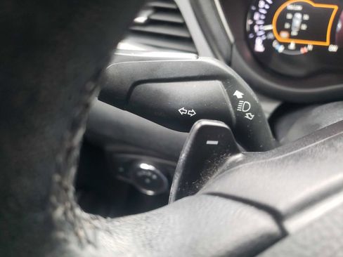 Used 2019 Lincoln MKC Premiere image 24