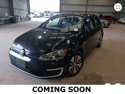 Used 2016 Volkswagen e-Golf SE w/ DC Fast Charging Package