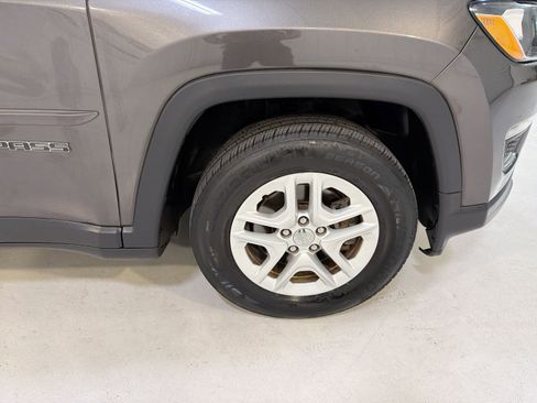 Used 2018 Jeep Compass Sport image 28