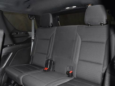 Used 2024 GMC Yukon SLE image 33