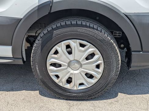 Used 2022 Ford E-Transit Medium Roof RWD image 11