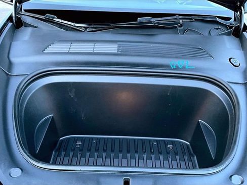 Used 2021 Tesla Model Y Long Range image 28