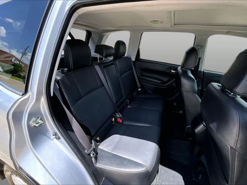 Used 2014 Subaru Forester 2.5i Touring AWD/4WD image 20