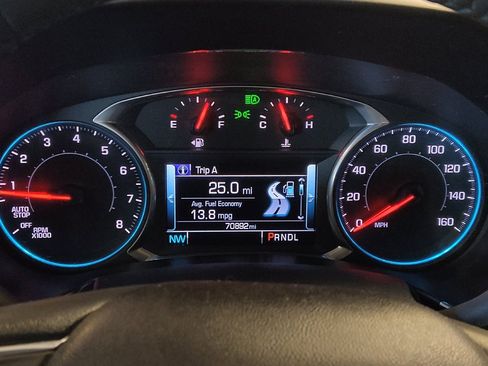 Used 2018 Chevrolet Equinox Premier FWD image 23